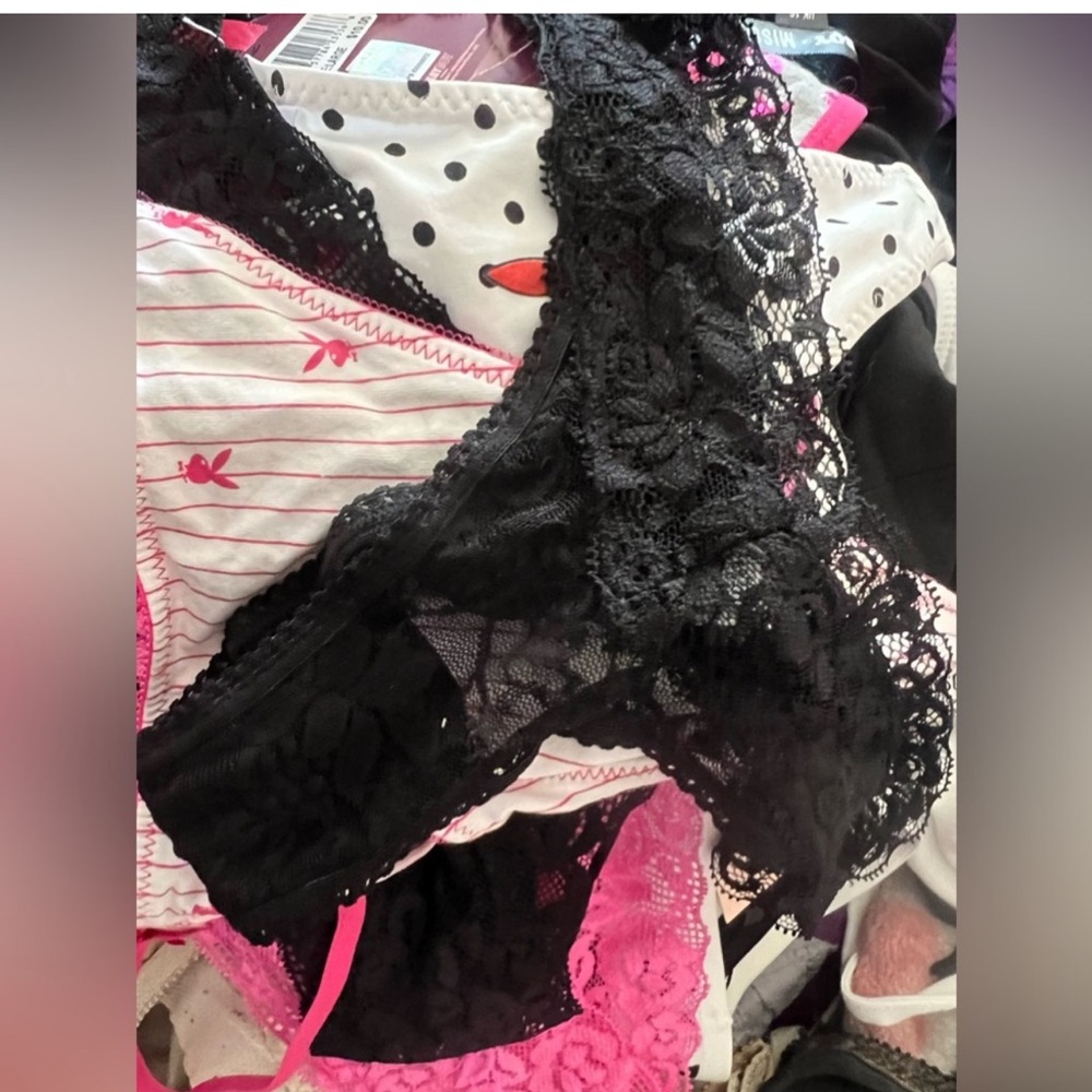 Thong fredericks black lace
